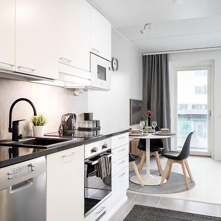 Apartment Near The Train Station, Free Parking &Netflix クオピオ エクステリア 写真
