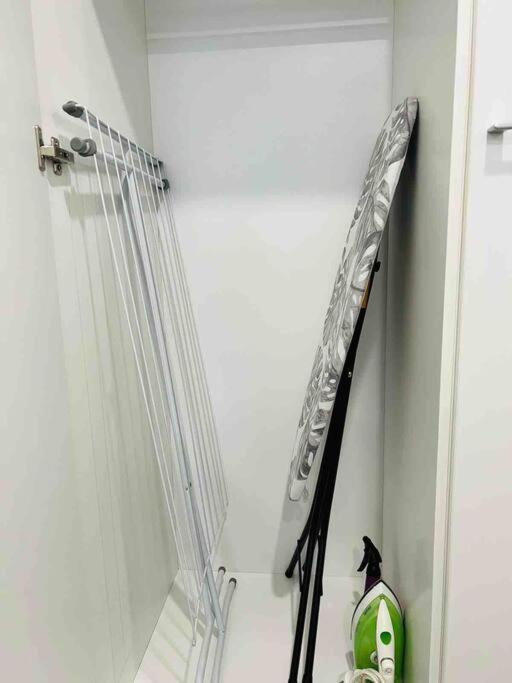 Apartment Near The Train Station, Free Parking &Netflix クオピオ エクステリア 写真