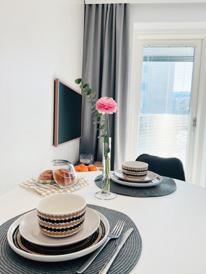 Apartment Near The Train Station, Free Parking &Netflix クオピオ エクステリア 写真
