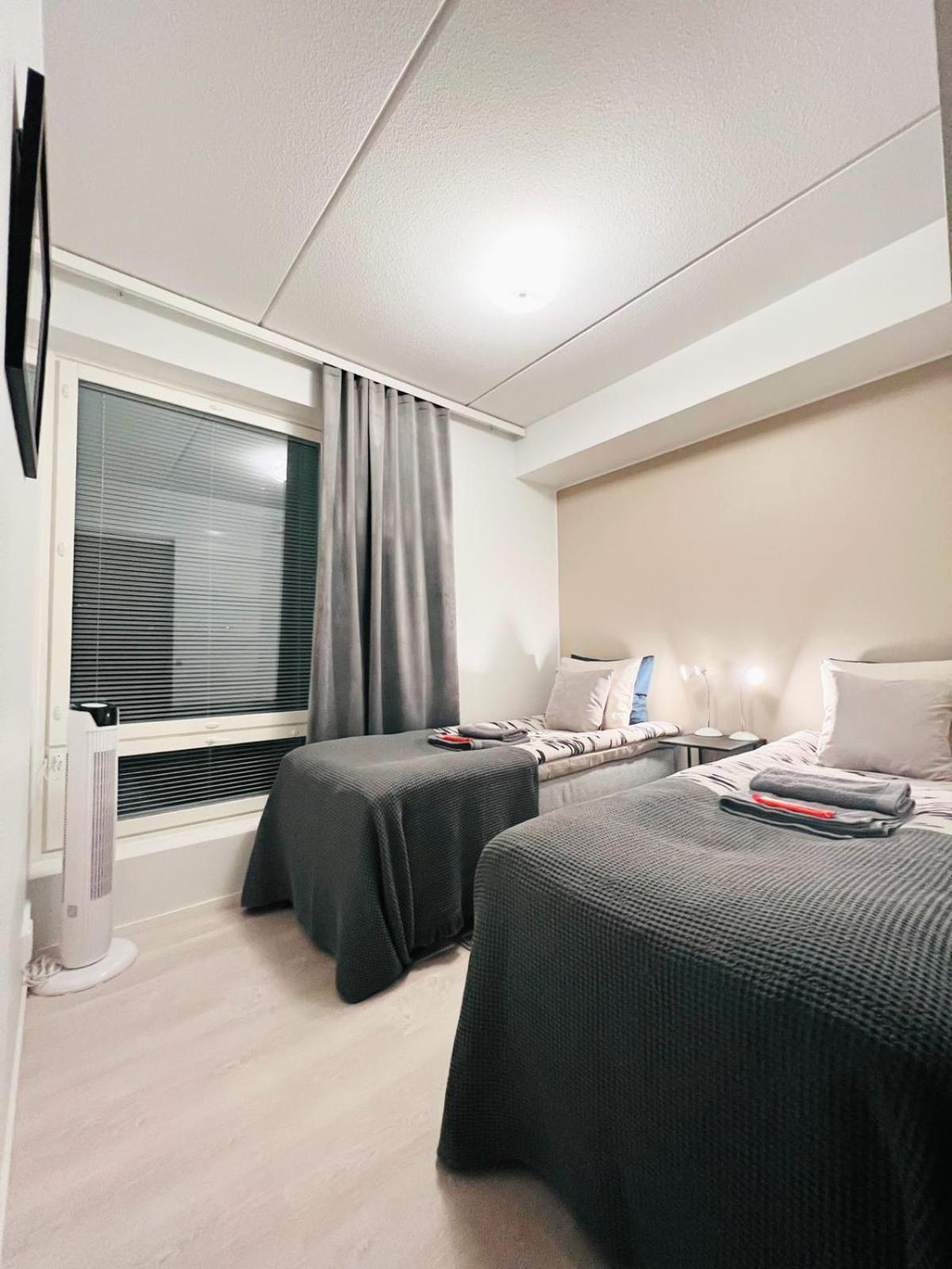 Apartment Near The Train Station, Free Parking &Netflix クオピオ エクステリア 写真