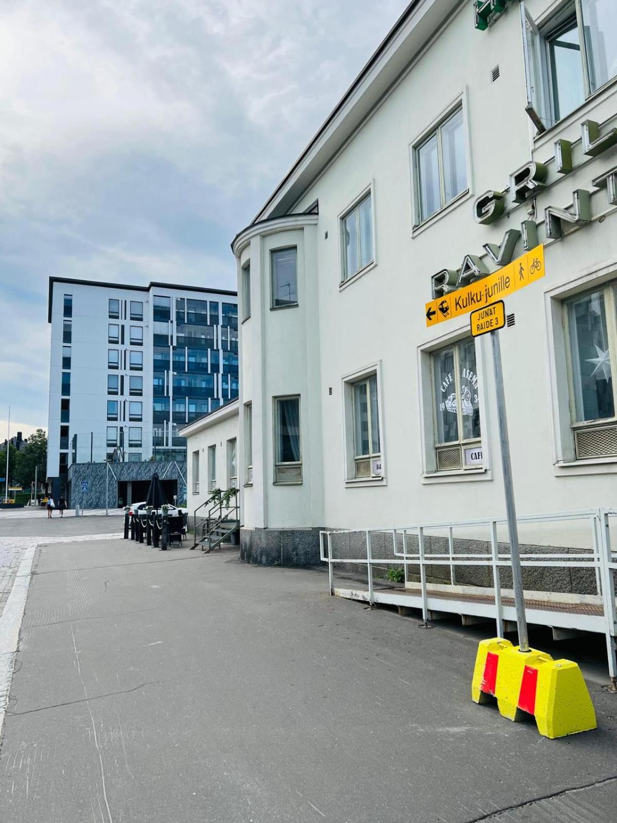 Apartment Near The Train Station, Free Parking &Netflix クオピオ エクステリア 写真