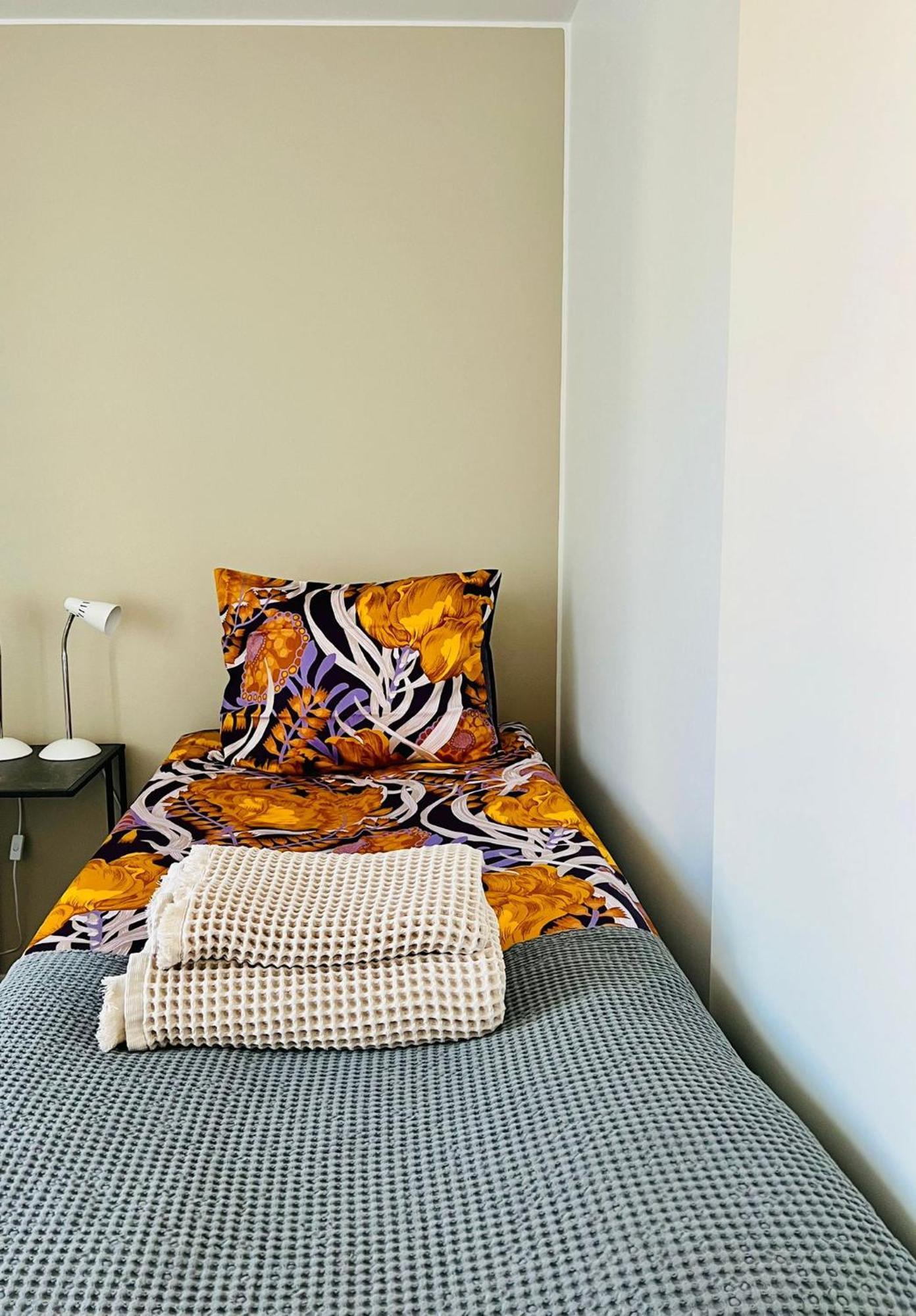 Apartment Near The Train Station, Free Parking &Netflix クオピオ エクステリア 写真
